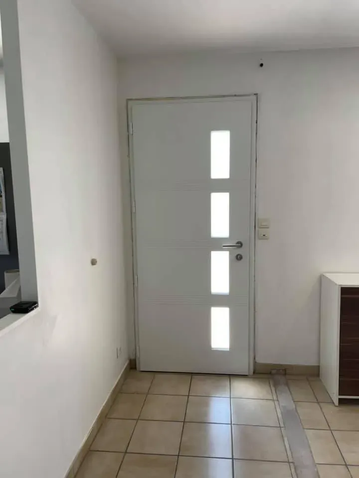 installation porte d'entrée