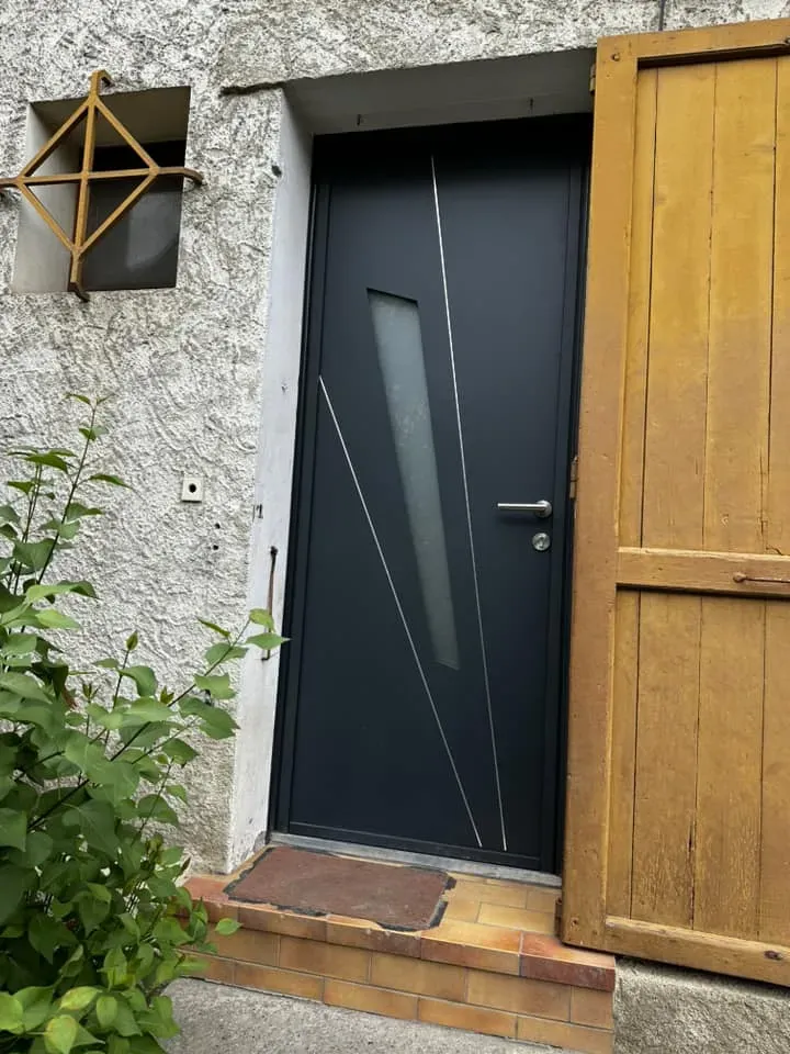 Porte d'entrée à Le Versoud